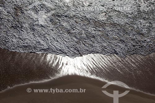  Subject: View of waves on the Cacimbinhas Beach from the cliffs / Place: Pipa District - Tibau do Sul city - Rio Grande do Norte state (RN) - Brazil / Date: 03/2013 