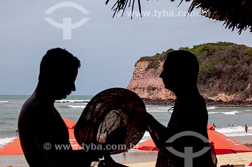  Subject: Silhouette of couple on Madeiro beach / Place: Pipa District - Tibau do Sul city - Rio Grande do Norte state (RN) - Brazil / Date: 03/2013 