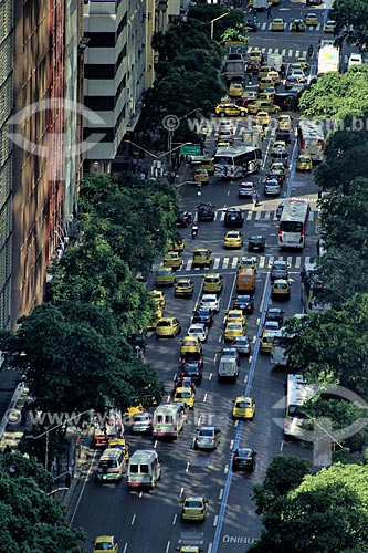  Subject: Traffic on Rio Branco Avenue / Place: City center - Rio de Janeiro city - Rio de Janeiro state (RJ) - Brazil / Date: 04/2013 