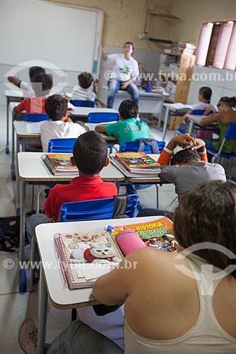  Subject: Students in the classroom of the Municipal School Vicencia Castelo / Place: Pipa District - Tibau do Sul city - Rio Grande do Norte state (RN) - Brazil / Date: 03/2013 