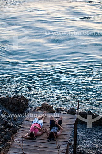  Subject: Tourists on the deck in Guarairas Lagoon,also known as the Tibau Lagoon / Place: Pipa District - Tibau do Sul city - Rio Grande do Norte state (RN) - Brazil / Date: 03/2013 