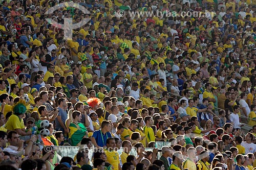  Subject: Brazilian fans at Journalist Mario Filho Stadium, also known as Maracana - match between Brazil x England / Place: Maracana neighborhood - Rio de Janeiro city - Rio de Janeiro state (RJ) - Brazil / Date: 06/2013 