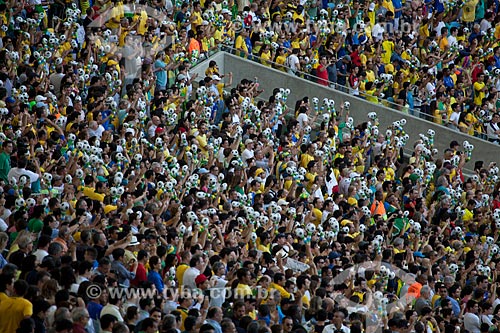  Subject: Fans in the Journalist Mario Filho Stadium - also known as Maracana - for the friendly match between Brazil x England / Place: Maracana neighborhood - Rio de Janeiro city - Rio de Janeiro state (RJ) - Brazil / Date: 06/2013 