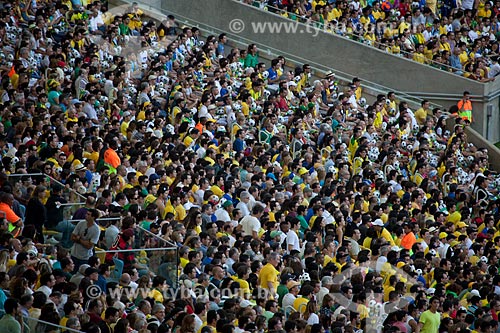  Subject: Fans in the Journalist Mario Filho Stadium - also known as Maracana - for the friendly match between Brazil x England / Place: Maracana neighborhood - Rio de Janeiro city - Rio de Janeiro state (RJ) - Brazil / Date: 06/2013 