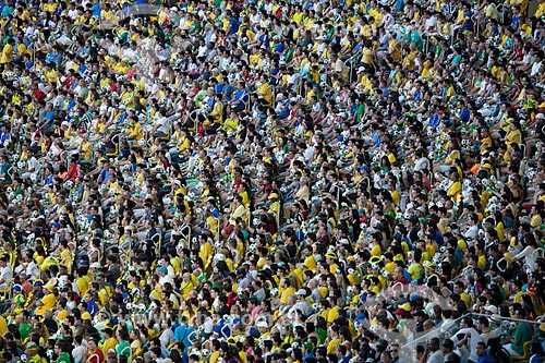  Subject: Fans in the Journalist Mario Filho Stadium - also known as Maracana - for the friendly match between Brazil x England / Place: Maracana neighborhood - Rio de Janeiro city - Rio de Janeiro state (RJ) - Brazil / Date: 06/2013 