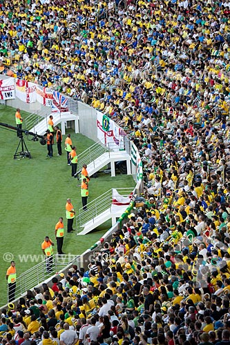  Subject: Fans in the Journalist Mario Filho Stadium - also known as Maracana - for the friendly match between Brazil x England / Place: Maracana neighborhood - Rio de Janeiro city - Rio de Janeiro state (RJ) - Brazil / Date: 06/2013 