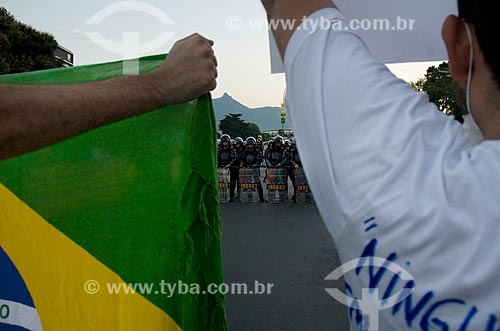  Riot police doing security cordon to surrounding the Maracana - to prevent the protest before the game between Italy x Mexico for the Confederations Cup  - Rio de Janeiro city - Rio de Janeiro state (RJ) - Brazil