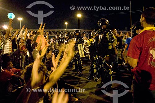  Riot police doing security cordon to surrounding the Maracana - to prevent the protest before the game between Italy x Mexico for the Confederations Cup  - Rio de Janeiro city - Rio de Janeiro state (RJ) - Brazil
