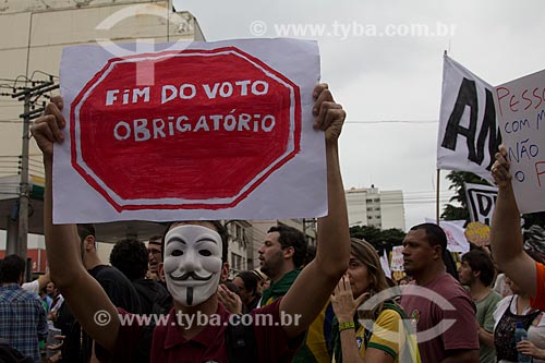  Protest surrounding the Journalist Mario Filho Stadium - also known as Maracana - before the game between Brasil x Spain by final match of Confederations Cups  - Rio de Janeiro city - Rio de Janeiro state (RJ) - Brazil