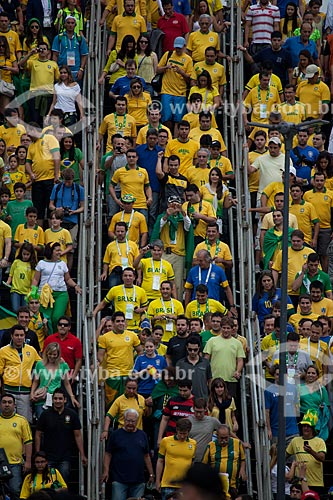  Subject: Football fan coming out of station Maracana before the match between Brazil x Spain for the final of the Confederations Cup / Place: Maracana neighborhood - Rio de Janeiro city - Rio de Janeiro (RJ) - Brazil / Date: 06/2013 