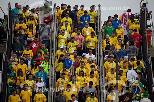  Subject: People coming out of station Maracana before the match between Brazil x Spain for the final of the Confederations Cup / Place: Maracana neighborhood - Rio de Janeiro city - Rio de Janeiro (RJ) - Brazil / Date: 06/2013 