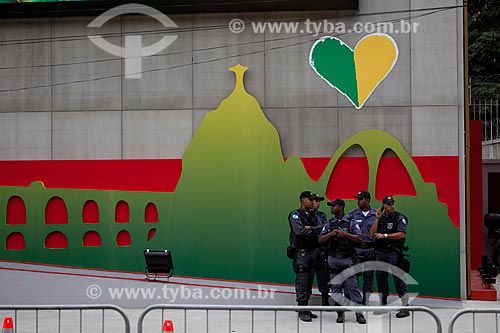  Military Police to surrounding the Journalist Mario Filho Stadium - also known as Maracana - before the match between Brazil x Spain for the final of the Confederations Cup  - Rio de Janeiro city - Rio de Janeiro state (RJ) - Brazil