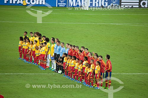  Spanish  and Brazilian team pose for a photo before the game between Brasil x Spain by final match of Confederations Cups the JournalistMario Filho Stadium - also known as Maracana  - Rio de Janeiro city - Rio de Janeiro state (RJ) - Brazil
