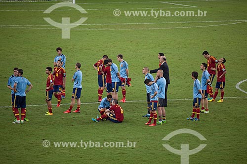  Subject: Spain players after the loss to the Brazilian team in final match of Confederations Cups at Journalist Mario Filho Stadium - also known as Maracana / Place: Maracana neighborhood - Rio de Janeiro city - Rio de Janeiro state (RJ) - Brazil /  