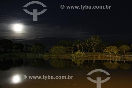  Subject: Moonlight on the banks of Amazon River near to Parintins city / Place: Parintins city - Amazonas state (AM) - Brazil / Date: 06/2013 