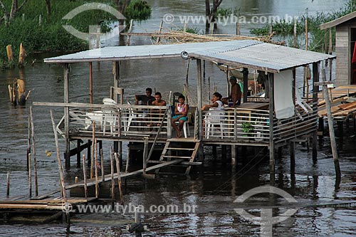  Subject: House on the banks of Amazon River near to Itacoatiara city / Place: Itacoatiara city - Amazonas state (AM) - Brazil / Date: 07/2013 