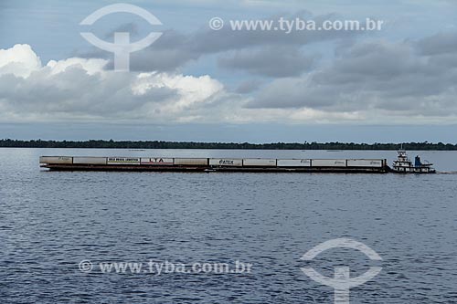  Subject: Ferry carrying containers near to Tabocal Coast / Place: Manaus city - Amazonas state (AM) - Brazil / Date: 07/2013 