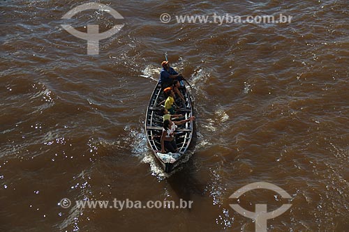  Subject: Canoe on the Amazon  River near to Itacoatiara city / Place: Itacoatiara city - Amazonas state (AM) - Brazil / Date: 07/2013 