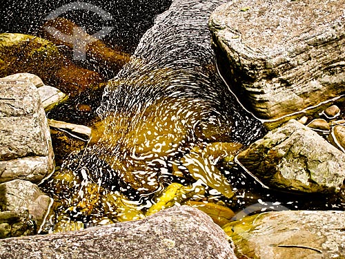  Subject: Foam accumulated between the stones of the river / Place: Lima Duarte city - Minas Gerais state (MG) - Brazil / Date: 10/2010 