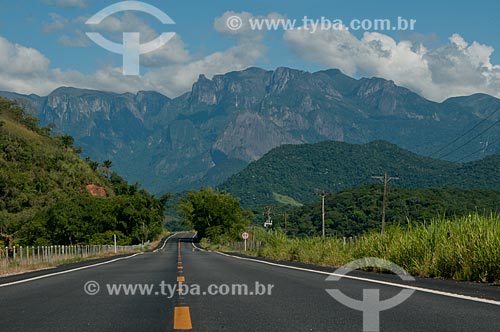  Subject: Rio-Friburgo Road with the Organs Mountain Range in the background / Place: Guapiacu District - Cachoeiras de Macacu city - Rio de Janeiro state (RJ) - Brazil / Date: 02/2012 