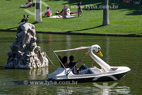  Subject: Lake and paddle boat on Quinta da Boa Vista / Place: Sao Cristovao neighborhood - Rio de Janeiro city - Rio de Janeiro state (RJ) - Brazil / Date: 07/2013 