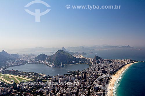  Subject: View of Lagoa and Gavea neighborhood - to the left - and Leblon and Ipanema neighborhood - to the right - from Morro Dois Irmaos (Two Brothers Mountain)  / Place: Rio de Janeiro city - Rio de Janeiro state (RJ) - Brazil / Date: 07/2013 