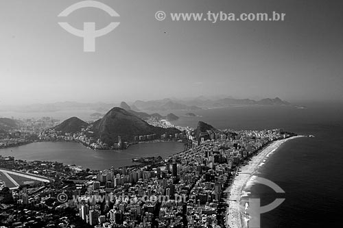  Subject: View of Lagoa and Gavea neighborhood - to the left - and Leblon and Ipanema neighborhood - to the right - from Morro Dois Irmaos (Two Brothers Mountain)  / Place: Rio de Janeiro city - Rio de Janeiro state (RJ) - Brazil / Date: 07/2013 