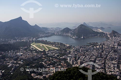  Subject: View of Lagoa and Gavea neighborhood - to the left - and Leblon and Ipanema neighborhood - to the right - from Morro Dois Irmaos (Two Brothers Mountain)  / Place: Rio de Janeiro city - Rio de Janeiro state (RJ) - Brazil / Date: 07/2013 