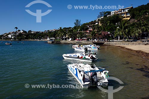  Subject: Water Taxis in Armacao Beach with Orla Bardot in the background / Place: Armacao dos Buzios city - Rio de Janeiro state (RJ) - Brazil / Date: 05/2013 