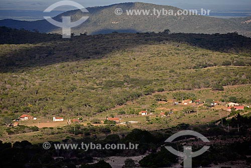  Subject: View of village in Serra Saba and caatinga vegetation in rural of the Custodia city / Place: Custodia city - Pernambuco state (PE) - Brazil / Date: 06/2013 