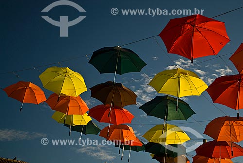  Subject: Colorful umbrellas used as winter decor - Author of the project: Claudia Peressoni / Place: Canela city - Rio Grande do Sul state (RS) - Brazil / Date: 07/2013 