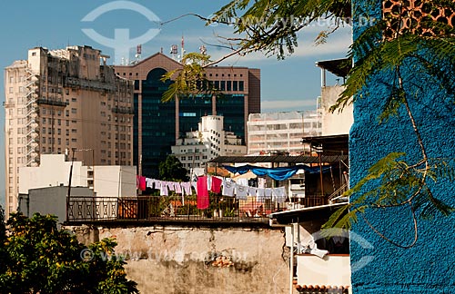  Subject: Houses at Conceicao Hill with Rio Branco 1 Building in the background / Place: Saude neighborhood - Rio de Janeiro city - Rio de Janeiro state (RJ) - Brazil / Date: 06/2011 