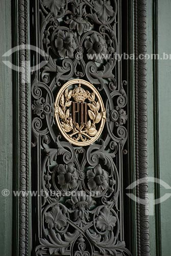  Subject: Detail of the entrance gate of National Museum - coat of Dom Pedro II / Place: Sao Cristovao neighborhood - Rio de Janeiro city - Rio de Janeiro state (RJ) - Brazil / Date: 12/2009 