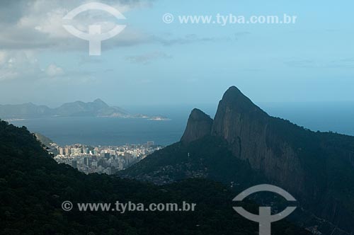  Subject: View of Morro Dois Irmaos (Two Brothers Mountain) from Pedra Bonita (Bonita Stone) / Place: Rio de Janeiro city - Rio de Janeiro state (RJ) - Brazil / Date: 05/2013 