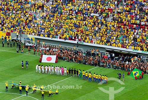  Subject: Players waiting for the execution of national anthems for the game between Brazil x Japan - opening of Confederations Cup - at National Stadium of Brasilia Mane Garrincha (1974) / Place: Brasilia city - Distrito Federal (Federal District) - 