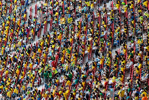  Subject: Fans in the game between Brazil x Japan - opening of Confederations Cup - at National Stadium of Brasilia Mane Garrincha (1974) / Place: Brasilia city - Distrito Federal (Federal District) - Brazil / Date: 06/2013 