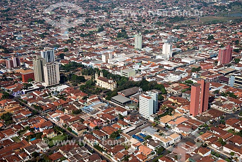  Subject: Aerial view of Cathedral of Divino Espirito Santo (1877) and city center / Place: Barretos city - Sao Paulo state (SP) - Brazil / Date: 05/2013 