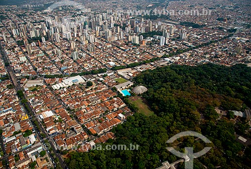  Subject: Aerial view of city center of Ribeirao Preto with the Morro de Sao Bento Municipal Park and of Elba de Padua Lima Multisport Complex / Place: Ribeirao Preto city - Sao Paulo state (SP) - Brazil / Date: 05/2013 