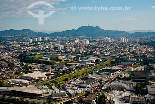  Subject: Aerial view of Jaguara e Parque Sao Domingos neighborhoods with the Jaragua Peak in the background / Place: Sao Paulo city - Sao Paulo state (SP) - Brazil / Date: 06/2013 