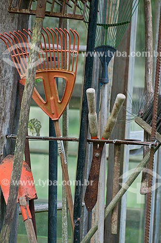  Subject: Tools for working in garden / Place: Campos de Cima da Serra - Rio Grande do Sul state (RS) - Brazil / Date: 09/2013 