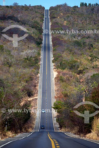  Subject: BR-135 highway - also known as Transpiaui - near to Formosa do Rio Preto city / Place: Formosa do Rio Preto city - Bahia state (BA) - Brazil / Date: 07/2013 