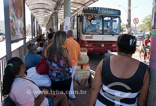  Subject: Bus stop at Barreiras city / Place: Barreiras city - Bahia state (BA) - Brazil / Date: 07/2013 