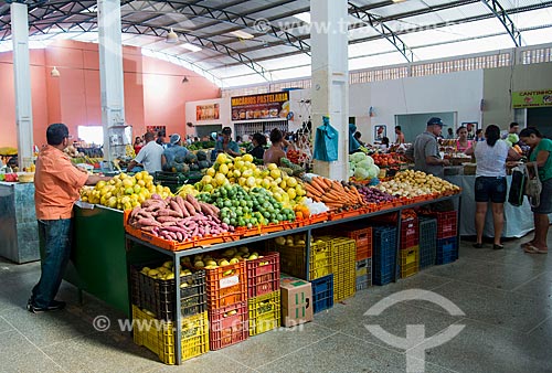  Subject: Caparrosa Cultural Market (Municipal Market) - fruit and vegetables sector / Place: Barreiras city - Bahia state (BA) - Brazil / Date: 07/2013 