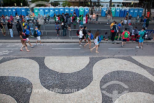  Subject: Pilgrim of World Youth Day (WYD) at boardwalk of Copacabana / Place: Copacabana neighborhood - Rio de Janeiro city - Rio de Janeiro state (RJ) - Brazil / Date: 07/2013 