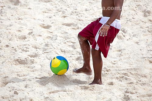  Subject: Man playing footvolley / Place: Copacabana neighborhood - Rio de Janeiro city - Rio de Janeiro (RJ) - Brazil / Date: 09/2013 