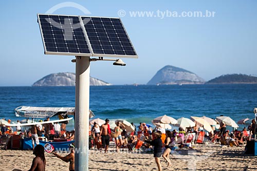  Subject: Solar powered shower at Ipanema Beach - Post 9 / Place: Ipanema neighborhood - Rio de Janeiro city - Rio de Janeiro state (RJ) - Brazil / Date: 09/2013 