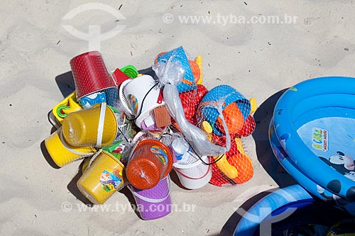  Subject: Bucket of sand at Ipanema Beach / Place: Ipanema neighborhood - Rio de Janeiro city - Rio de Janeiro state (RJ) - Brazil / Date: 09/2013 