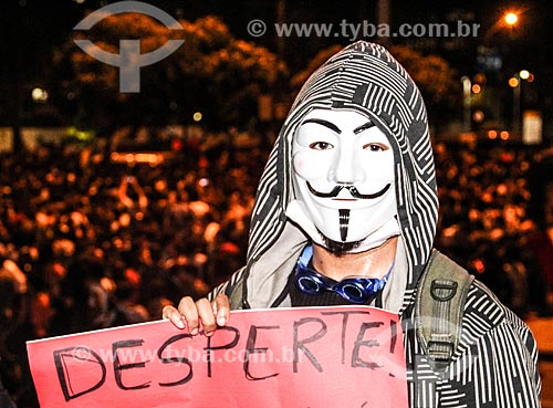  Demonstrator masked during the protest of the Free Pass Movement - mask used in the movie V for Vendetta (2006)  - Rio de Janeiro city - Rio de Janeiro state (RJ) - Brazil