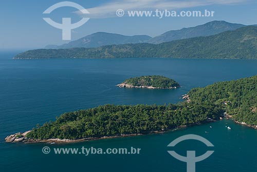  Subject: Aerial photo of Algodao Island and Sernambi Island (small) - Environmental Protection Area of Cairucu / Place: Paraty-Mirim region - Paraty city - Rio de Janeiro state (RJ) - Brazil / Date: 04/2011 
