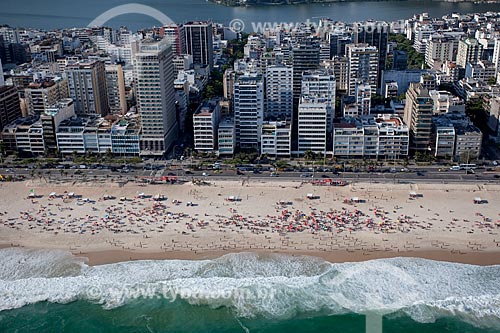  Subject: Aerial photo of Ipanema Beach near to streets Maria Quiteria and Joana Angelica with the Rodrigo de Freitas Lagoon in the background / Place: Ipanema neighborhood - Rio de Janeiro city - Rio de Janeiro state (RJ) - Brazil / Date: 04/2011 